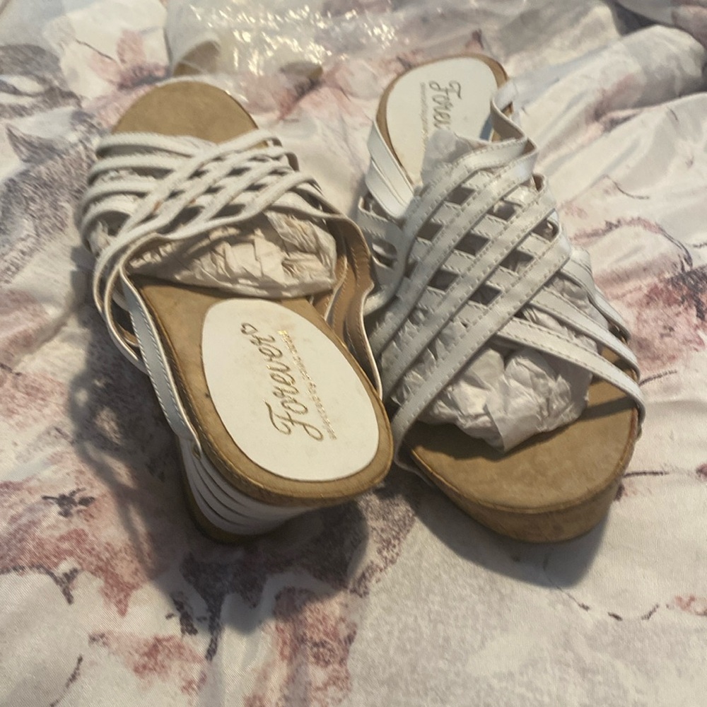 Wedge sandals slip on